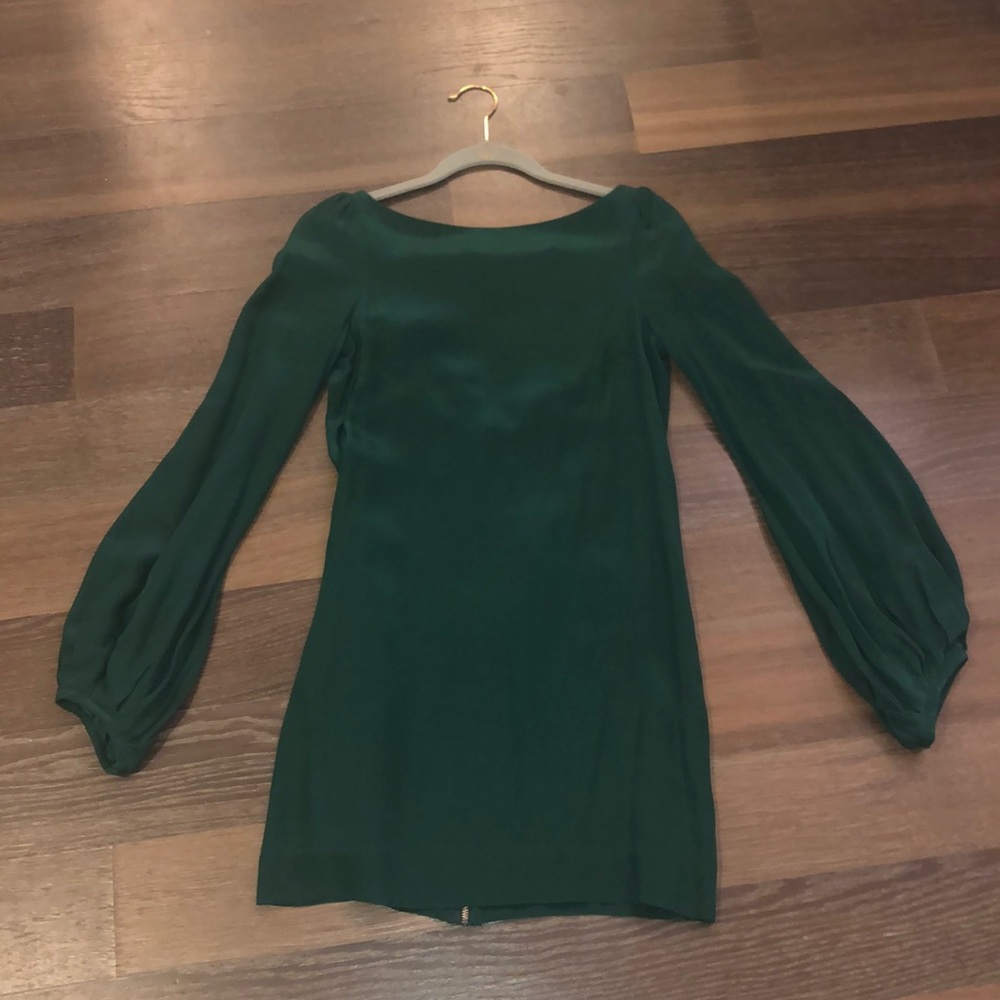 Elizabeth and James green bell-sleeved dress